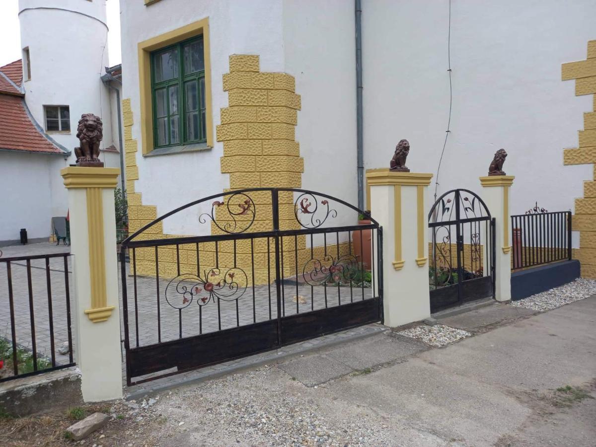 Meller-Kastely Villa Csurgo Exterior photo